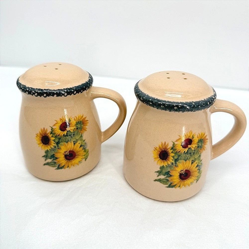 Home & Garden Party Salt & Pepper Shakers Sunflower Tan Ceramic Floral Kitchen